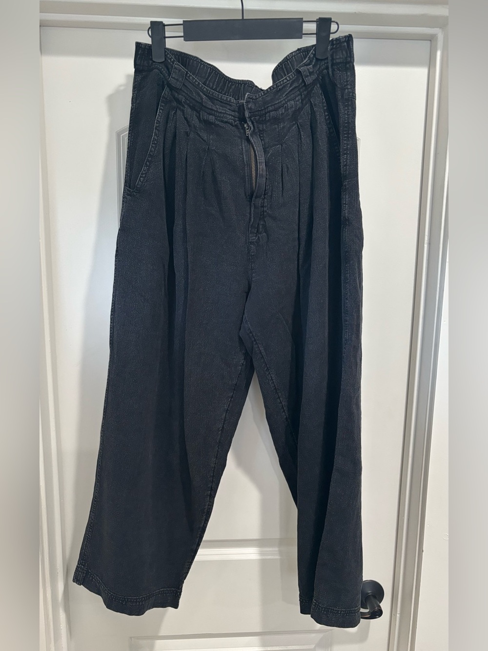 Free People Black Textured pleated Pants